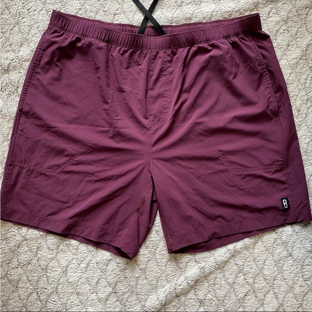 Rhone Essentials Training Shorts 7” Men’s XL